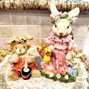 L@@K Set of 2 Cute Easter Bunny Rabbit Figurines, Momma, Baby & Child ~ Decor